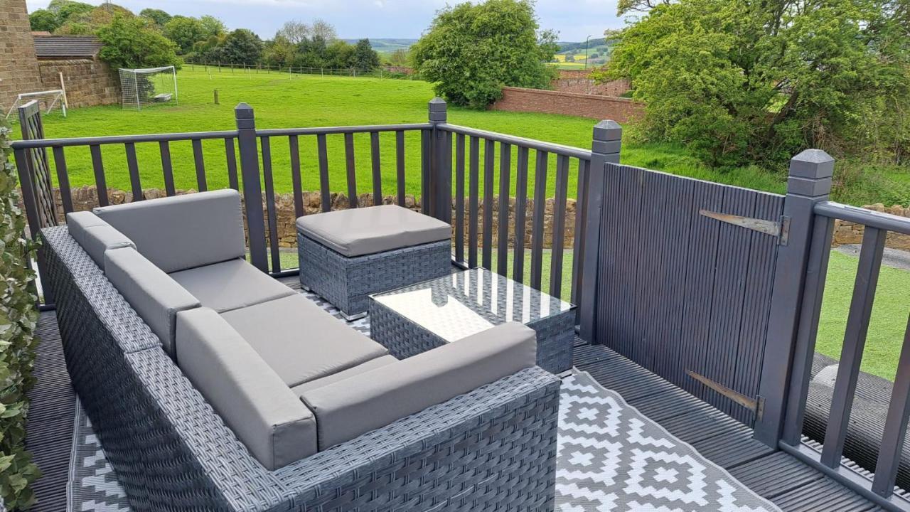 Meadow View & Mini Holiday home